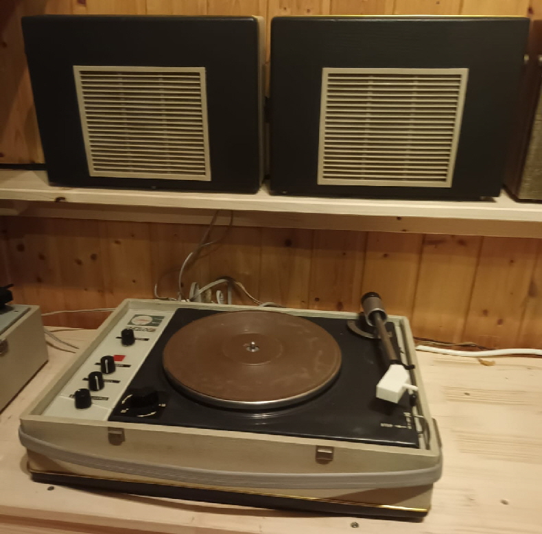 soletta-stereo-deluxe soletta-stereo-deluxe